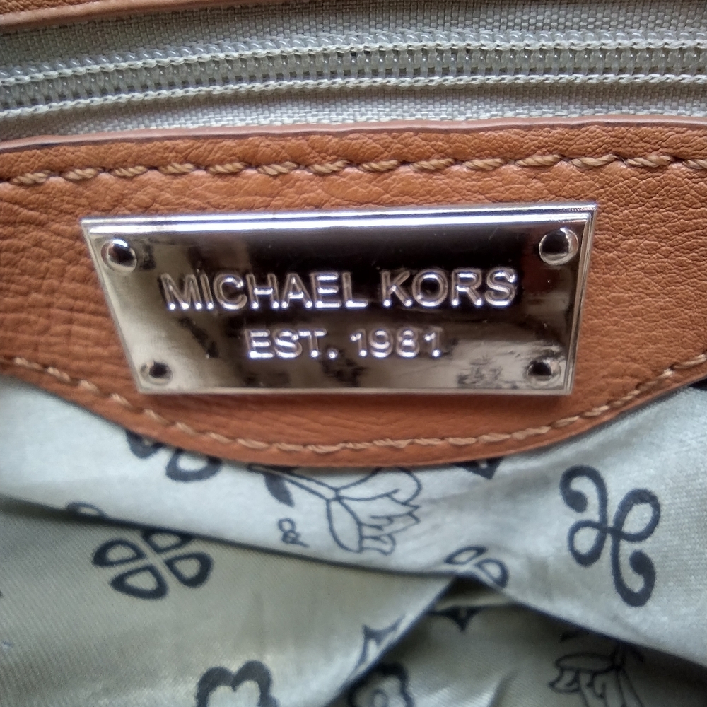 Michael Kors Light Brown Leather Totebag/Handbag Purse - Picture 7 of 7